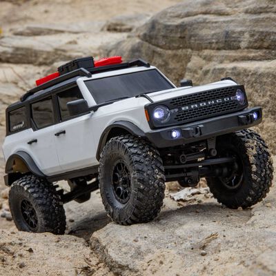 1/24 SCX24 Ford Bronco 4X4 RTR Brushed Rock Crawler (Battery & Charger Included), White 1/24 SCX24 Ford Bronco 4X4 RTR Brushed Rock Crawler (Battery & Charger Included), White