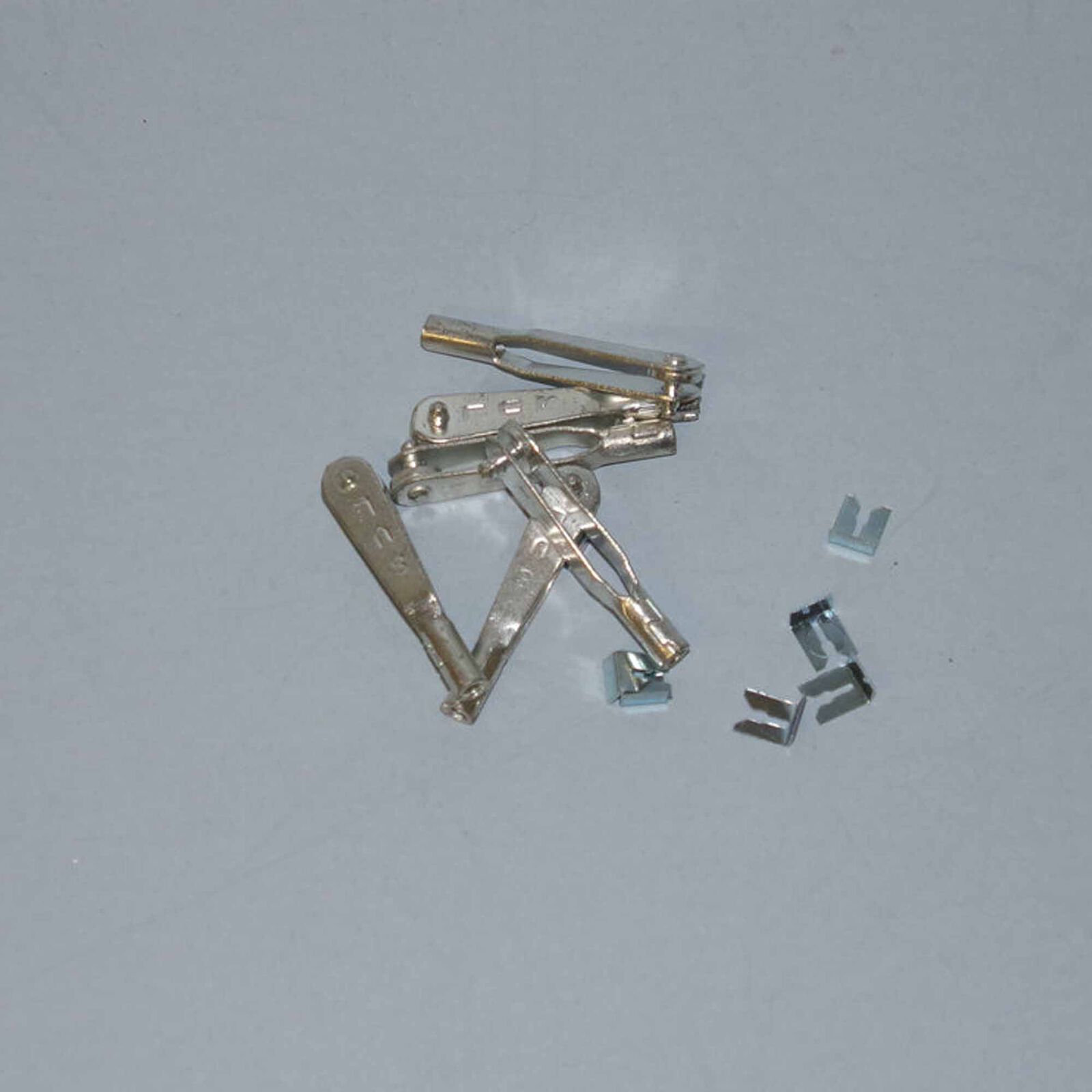 3mm Thread Gold-N-Clevis (2)