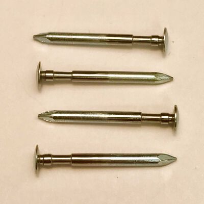 2 Grooved Axles (4) 2 Grooved Axles (4)