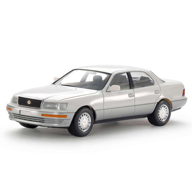 1/24 Lexus LS 400 (UCF11L)
