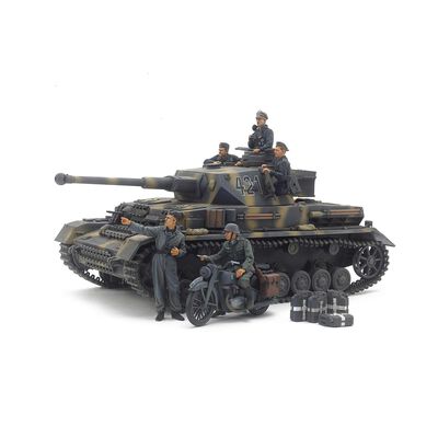 1/35 German Tank Panzerkampfwagen IV Ausf.G Early Production & Motorcycle Set - Eastern Front 1/35 German Tank Panzerkampfwagen IV Ausf.G Early Production & Motorcycle Set - Eastern Front