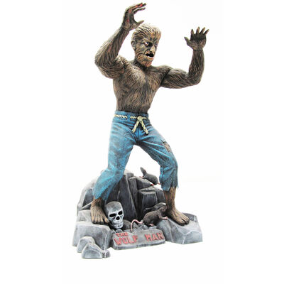 1/8 Glow in the Dark Wolfman Model Figure 1/8 Glow in the Dark Wolfman Model Figure