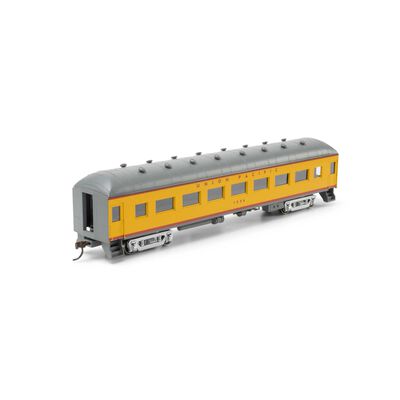 HO RTR Arch Roof Coach, UP #1336 HO RTR Arch Roof Coach, UP #1336