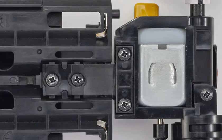 Suspension utilizes a T-Bar attachment to the rest of the chassis