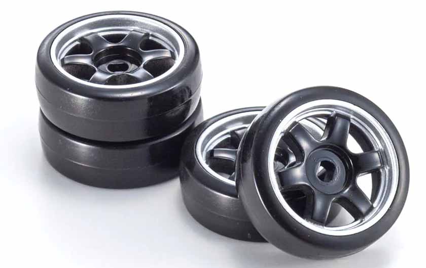 Smooth drift tires are installed as standard