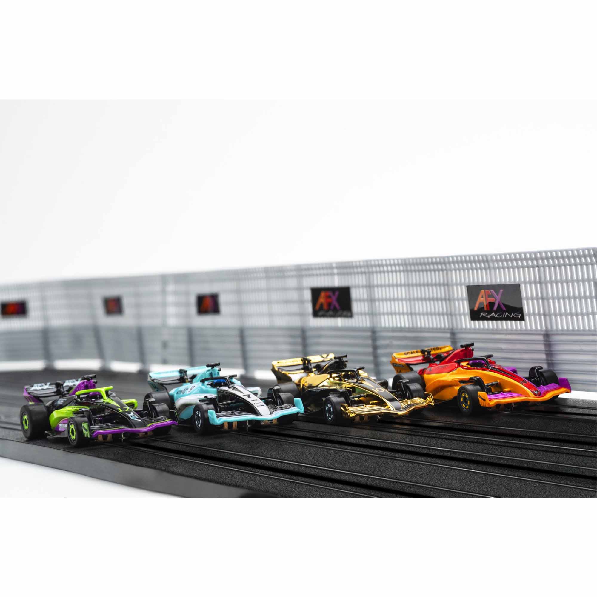 HO Super International Slot Car Set